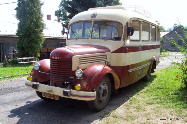 Fotografie V příštím roce u&nbsp;nás opět uvidíte historický autobus Praga RND z&nbsp;roku 1946