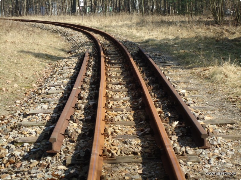 Fotografie Úprava kolejového svršku, podobná místa se na trati nacházela celkem asi tři.
