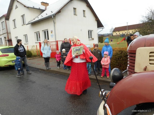 Fotografie Hrdinkou dnešní poslední hádanky je? Kdo to pozná, ten si může dát bod.
