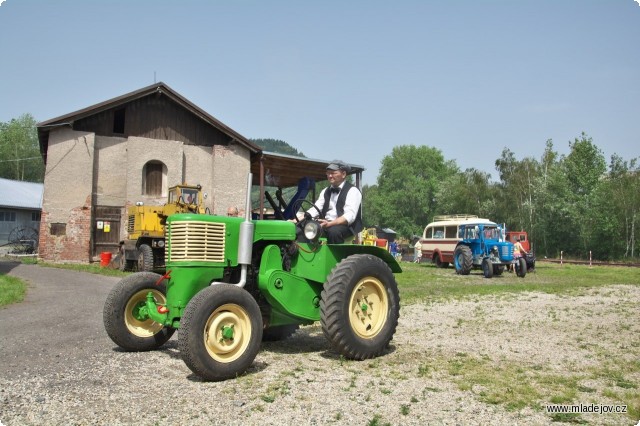 Fotografie … ale poté se pokračovalo v&nbsp;jeho zprovozňování a po zdolání komplikací s&nbsp;motorem si konečně v&nbsp;červnu 2019 zajezdil na Historii v&nbsp;pohybu.