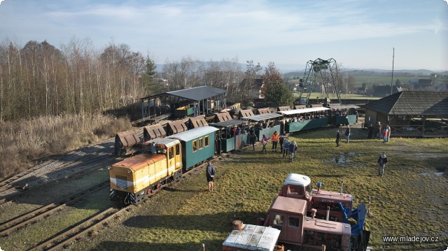 Fotografie Vlak je sestaven a připraven vyrazit.