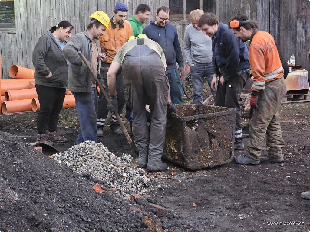 Fotografie Jde o&nbsp;jediný pozůstatek lanovky, ze které se kromě pár fotografií nic nedochovalo.
