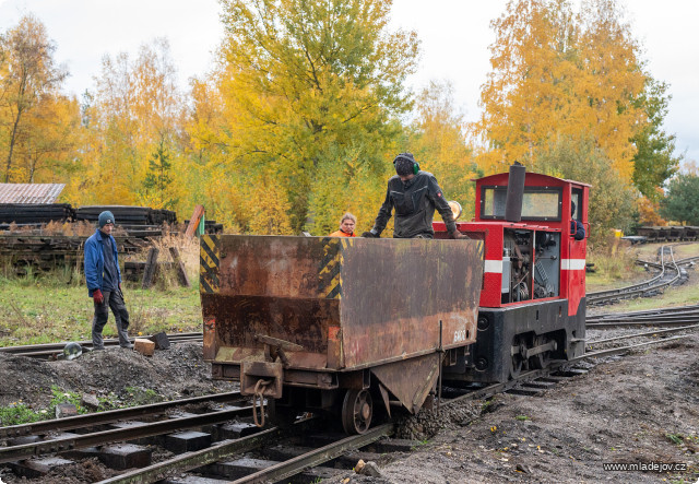 Fotografie Po opravě motoru, chladícího okruhu a převodovky zde spolu s&nbsp;vozem na štěrk najel své první kilometry.