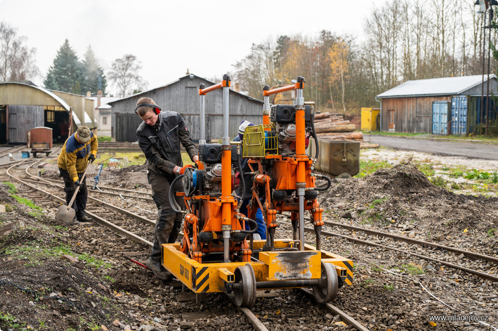 Fotografie Poslední fází je podbití.