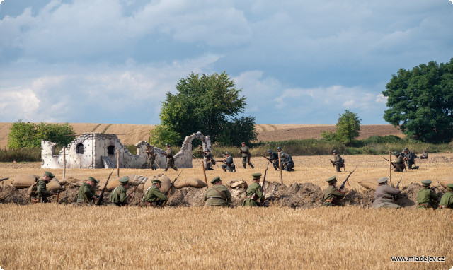 Fotografie Zákopy východní fronty roku 1917…