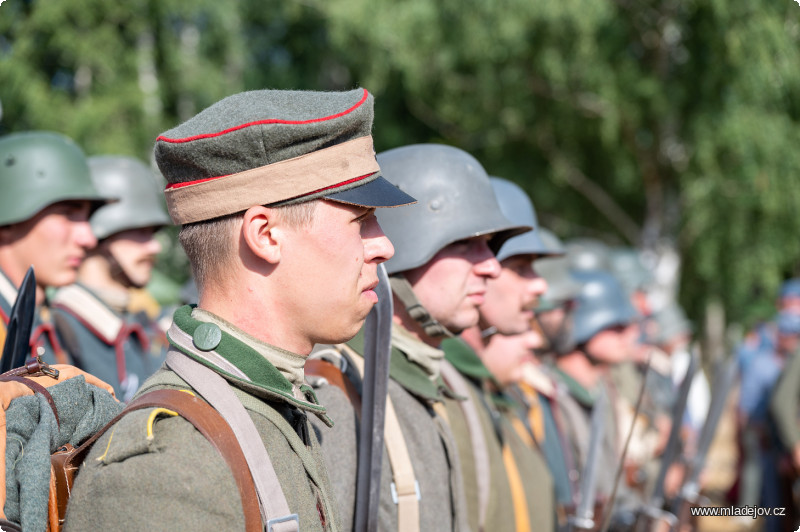 Fotografie V bojích první světové války zemřelo asi 9,5 milionu vojáků. Z&nbsp;bojů v&nbsp;Mladějově 2025 se vrátili všichni v&nbsp;pořádku.
