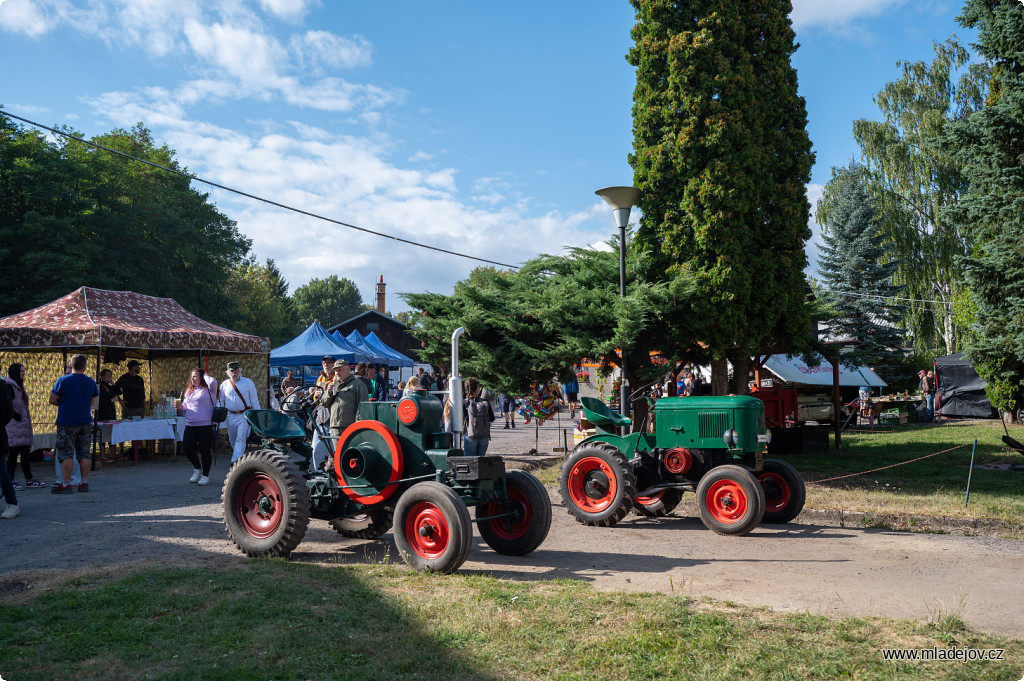 Fotografie Doprovodným programem pro návštěvníky byly i ukázky historických strojů Průmyslového muzea Mladějov.