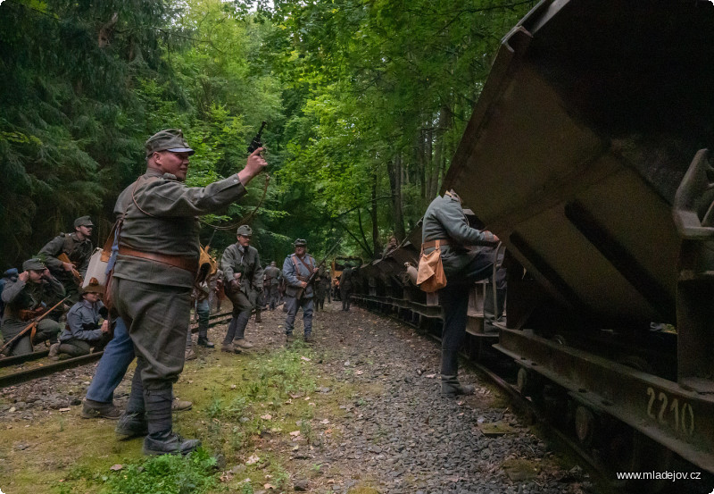 Fotografie V prostoru stanice Nová Ves došlo k&nbsp;dalším bojům.